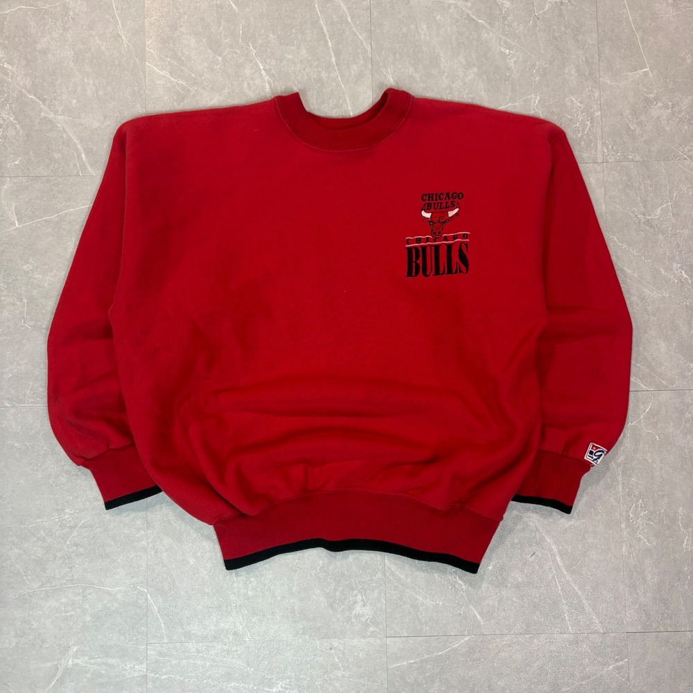 Vintage Chicago Bulls Sweatshirt Red Embroidered Logo Crewneck Mens Medium NBA